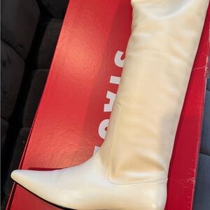 White staud boots brand new!